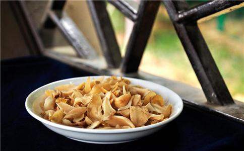 巧用百合能治病 推荐4个治病小验方 百合能治病吗 百合能治疗哪些疾病 百合治病小偏方