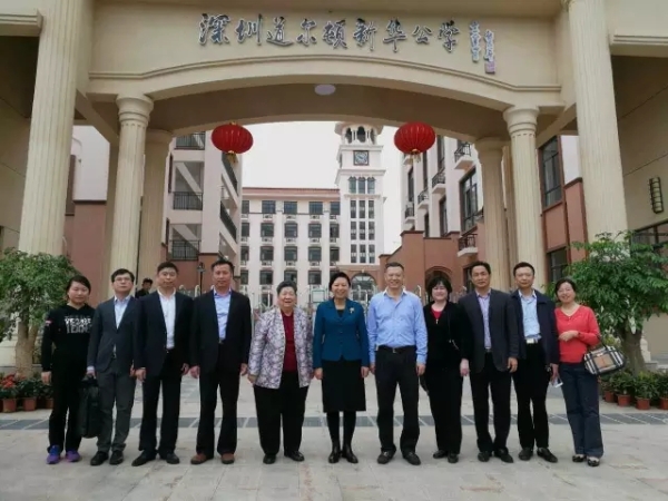 雷春美看望在深闽籍企业家并到民办学校调研