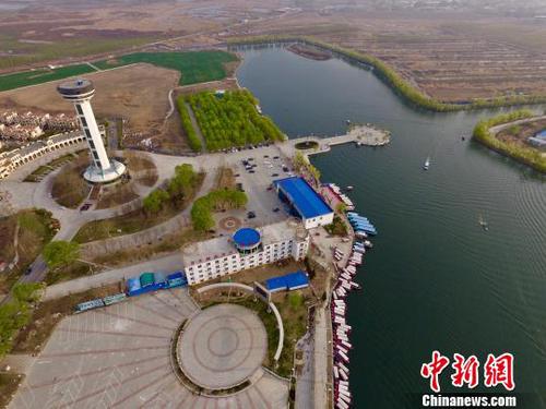 雄安新区白洋淀畔航拍 图为雄县码头 张帆 摄