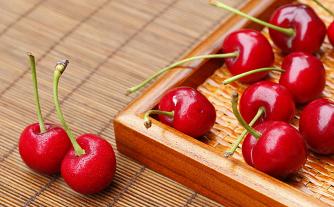 春季吃什么水果最好 推荐7种水果 春季吃什么水果好 春季要吃哪些水果 春季必吃的水果