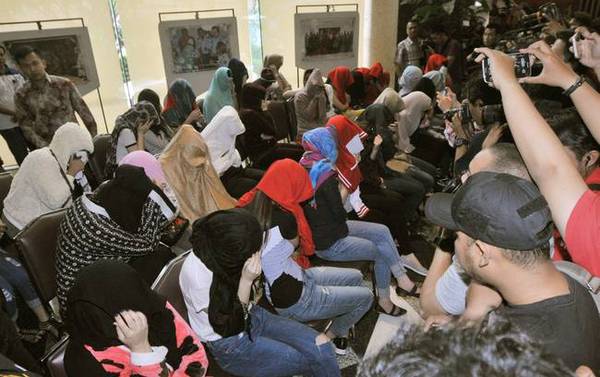 印尼抓获32人跨国卖淫团队 含5名中国女性(组图)