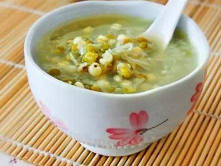 喝粥也能减肥啦 四种瘦身粥让你轻松减肥