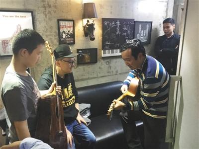 点击进入下一页