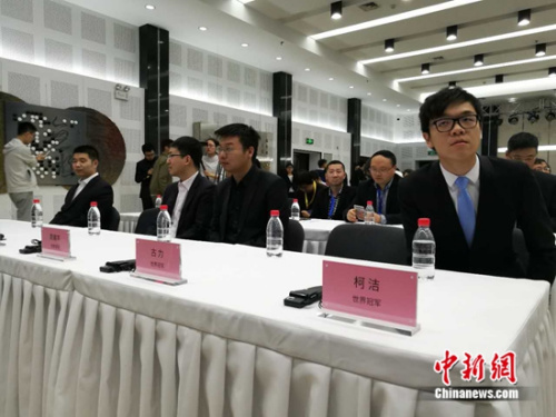 现场图 岳川 摄 点击进入下一页