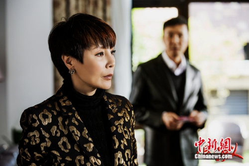 吴刚妻子岳秀清在剧中饰演李达康夫人欧阳菁 点击进入下一页