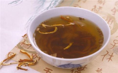 陈皮泡水功效多 食用陈皮注意事项 陈皮泡水功效有哪些 吃陈皮要注意什么 陈皮泡水喝有什么作用