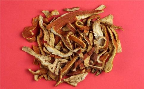 陈皮泡水功效多 食用陈皮注意事项 陈皮泡水功效有哪些 吃陈皮要注意什么 陈皮泡水喝有什么作用