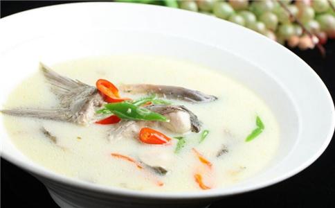 中医祛湿有妙招 湿气重推荐6道汤品 湿气重怎么办 中医祛湿的方法 祛湿吃什么好