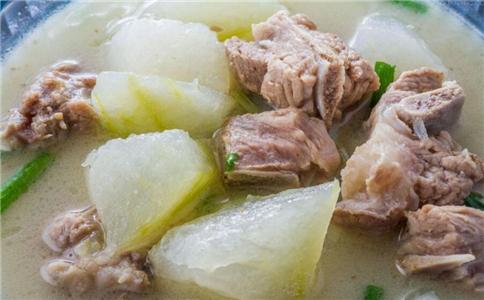 中医祛湿有妙招 湿气重推荐6道汤品 湿气重怎么办 中医祛湿的方法 祛湿吃什么好