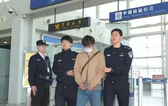 “天津版丁义珍”被劝返！身负亿元重案逃国外！