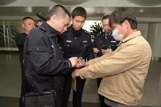 “天津版丁义珍”被劝返！身负亿元重案逃国外！