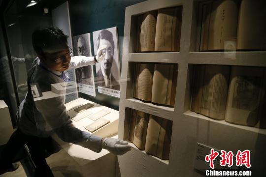 莎士比亚、拜伦等英国文学巨匠手稿首次在华展出