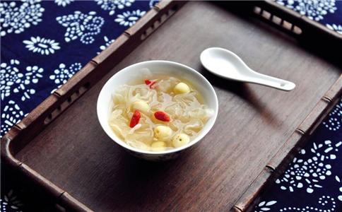 银耳能祛斑吗 银耳祛斑的方法 银耳的美容方法