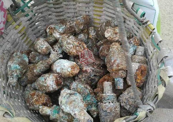 湖北农民挖到百枚炮弹 湖北农民挖到百枚炮弹