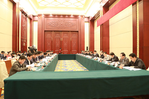 4月14日，脱贫攻坚民主监督工作启动会在石家庄召开。