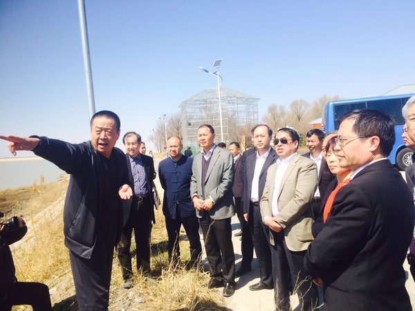 七、万顷牡丹种植启动仪式结束后，有关领导到长岭县龙凤湖考察生态环境建设?！¤骱∩阌? suffix=