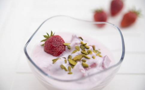 喝酸奶可以抗癌是真的吗 要注意哪些事项 喝酸奶可以抗癌吗 喝酸奶要注意哪些事项 喝酸奶抗癌是真的假的