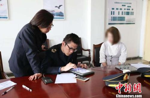 经查，涉事医院存在手术间杂物过多、手术器械塑封前未对塑封膜做测漏试验检测、高压蒸汽灭菌器未定期开展生物学检测等违法违规行为。太原市卫生监督所提供