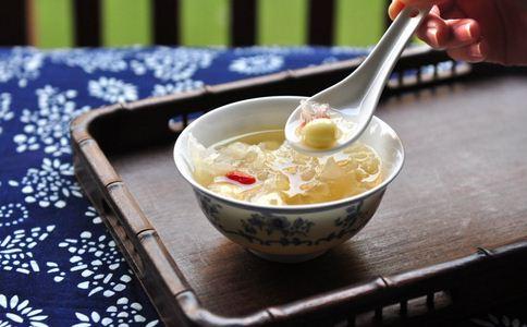 女人一定要吃七款经典补血药膳 女人吃什么食物补血 女人补血药膳有哪些 女人该如何补血