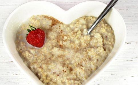 女人一定要吃七款经典补血药膳 女人吃什么食物补血 女人补血药膳有哪些 女人该如何补血