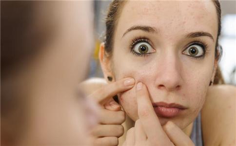 粉刺多说明肝不好 老中医教你如何养肝 肝不好有什么表现 粉刺多是什么原因 养肝的方法有哪些