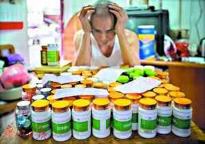 87岁教授花40万买保健品 87岁教授花40万买保健品