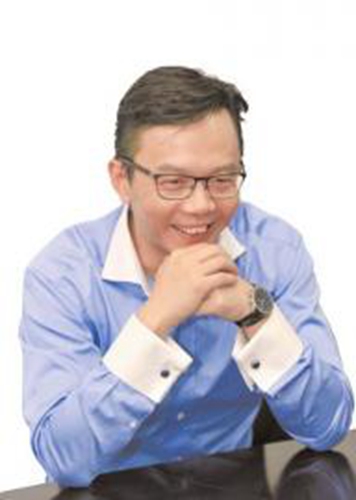 作家江南谈跨界，要亲手打造自己的“幻想世界”。陈羽啸摄 图片来源：华西都市报