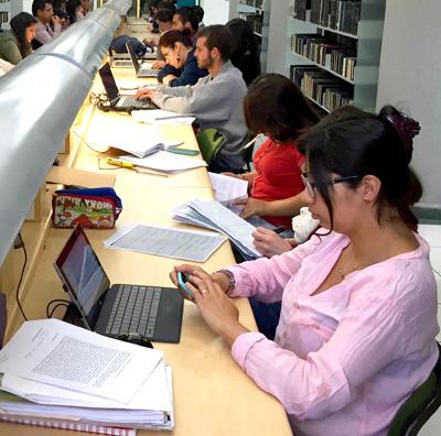 国外公务员也“吃香”:印度90万人争1000个职位