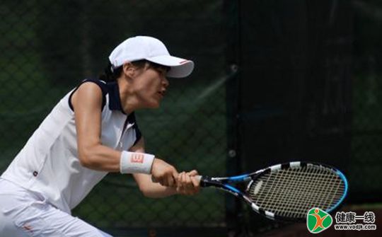 打网球燃烧的卡路里:500-1000卡/小时