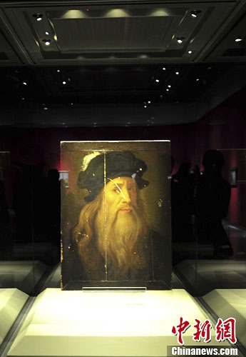 资料图：达·芬奇的作品《自画像》在济南亮相。中新社发 张勇 摄
