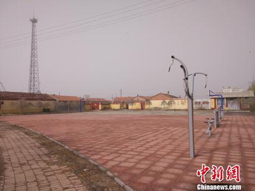 东号村所在乡镇——公会镇上人烟稀少 陈溯 摄 东号村所在乡镇——公会镇上人烟稀少 陈溯 摄