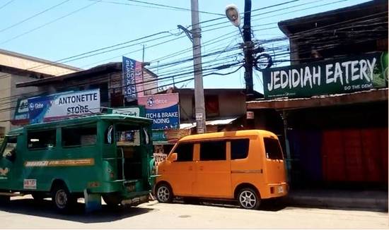 菲民众对杜特尔特咋评价?有人把和总统合照挂满墙