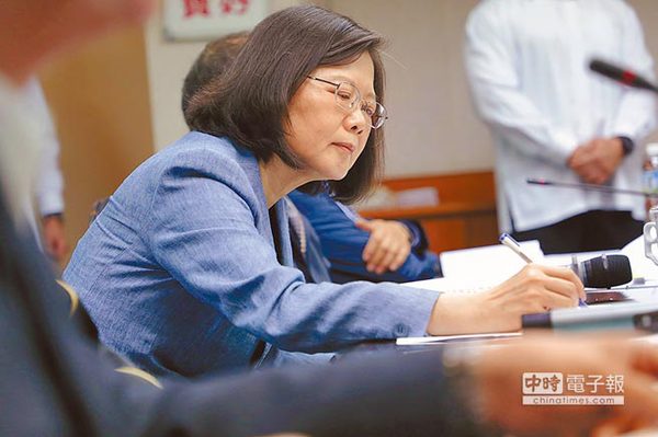 1494547675838603.jpg n07a00_p_02_03.jpg