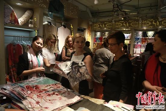 点击进入下一页