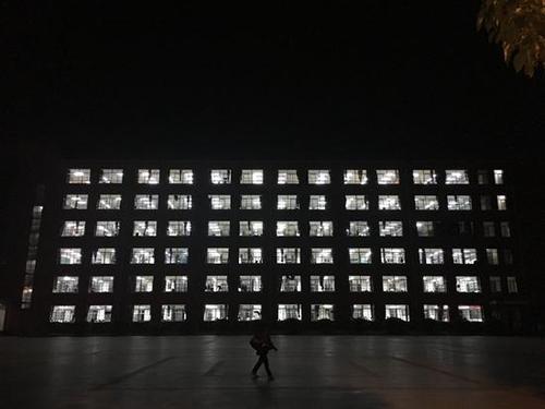 点击进入下一页