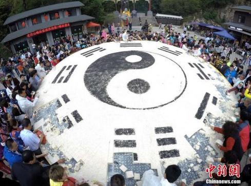 5吨重豆腐1小时被吃光2 5吨重豆腐1小时被吃光2