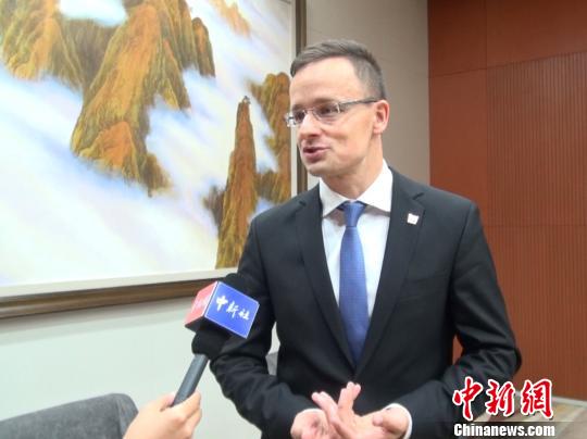匈牙利外长分析与重庆合作方向