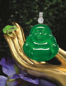 天然翡翠「弥勒佛」配1.50克拉F色VS1净度Triple Excellent（极优切割，打磨及比例）钻石吊坠