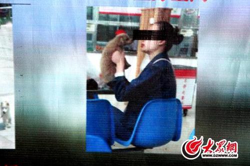 高校回应公开情侣拥吻照:有文可依 将继续曝光