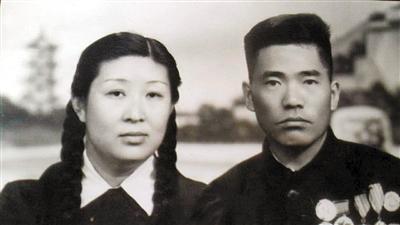 黄文端和鲜清挺生前照片 点击进入下一页