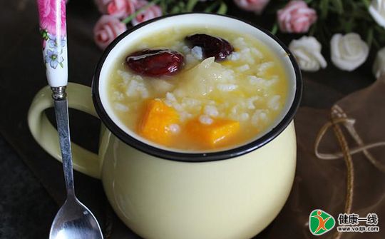 夏季调节肠胃 多吃两款粥