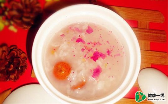 DIY玫瑰红茶粥 脸色润气色好