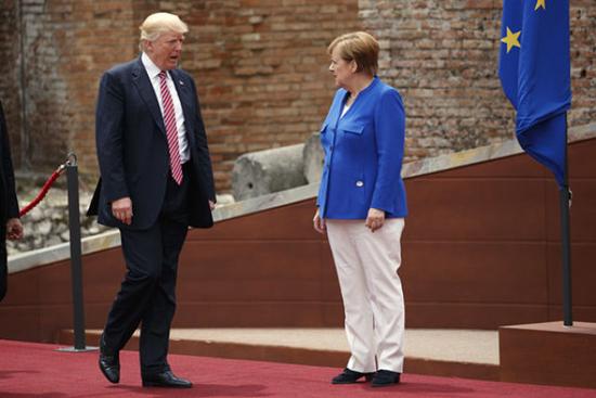 特朗普、默克尔互??？美德“口水仗”升级-新华网