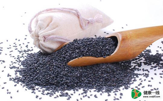 多吃黑芝麻就能让头发乌黑？