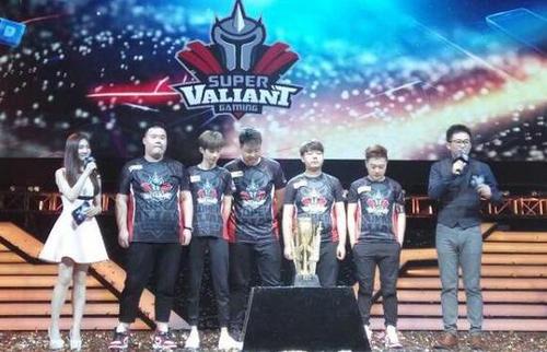 辽宁95后小伙4年练成电竞顶级玩家 年收入近百万