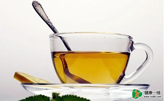 治疗咽喉炎多喝蜂蜜苦丁茶