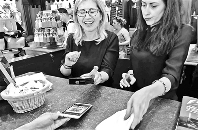 1121105487_14968804180561n 1121105487_14968804180561n