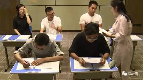 AI挑战中国高考 人类以1分微弱优势守住领地