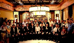     致公党湖南省委与菲律宾洪门致公党建立了互访的友好关系，图为与菲律宾中国洪门致公党中吕宋支部访问团合影。