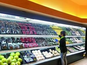 水果胡萝卜、蛇皮果、火参果“网红”水果跨界受捧